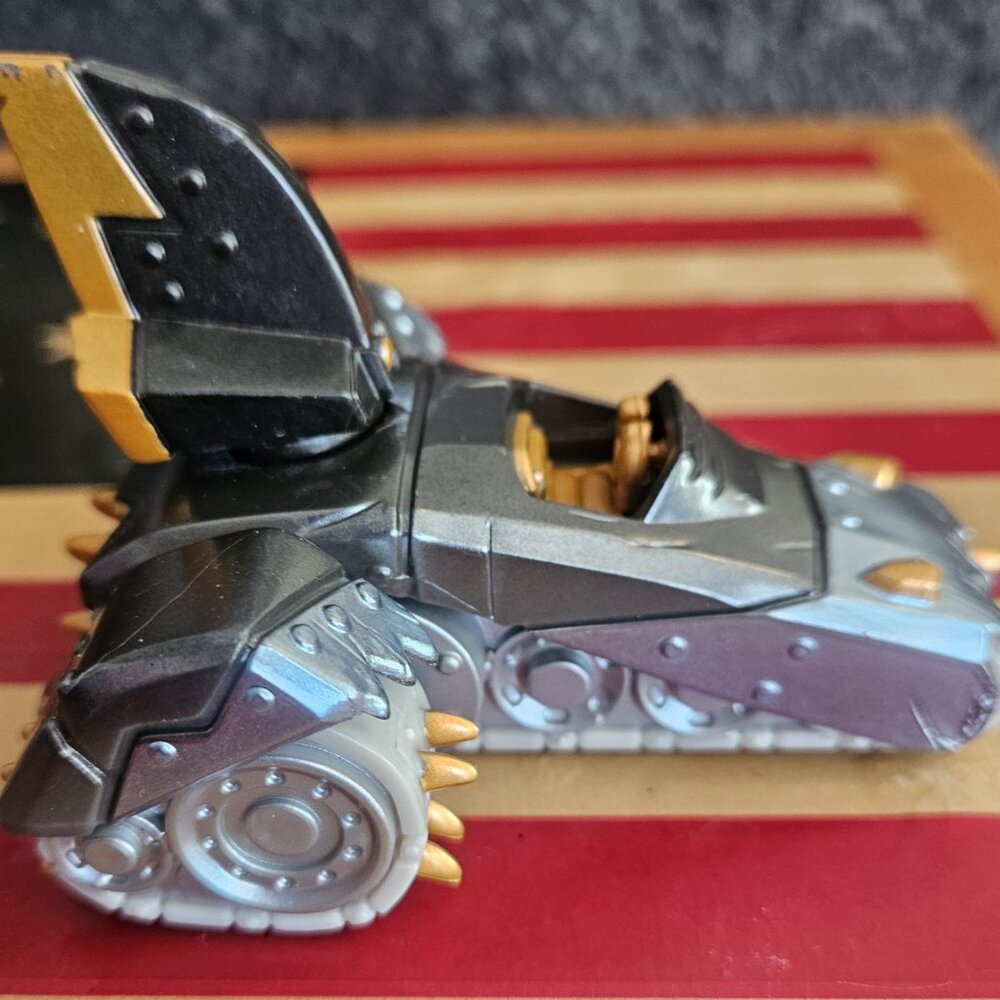 Skylanders SuperChargers Shark Tank Vehicle - Earth Element Land Vehicle (2015)